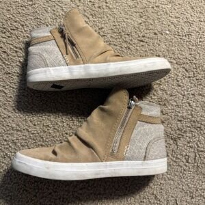 Sperry Women's Crest Lug Zone Sneaker, Beige Suede, Women Size 8.5  $95  EUC